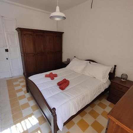 Peaceful Traditional Maltese Townhouse Luqa Exterior photo